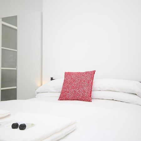 Barton Beachside - Stylish Studio Apartment, Double & Single - Central Beach & Promenade Location - Over 21'S, Family Friendly Only, Id Required Blackpool Ngoại thất bức ảnh