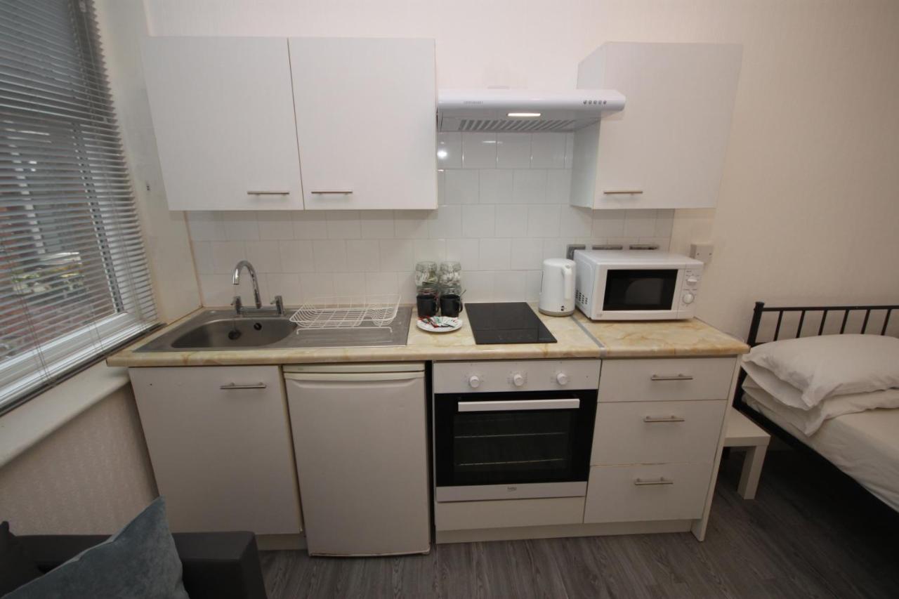 Barton Beachside - Stylish Studio Apartment, Double & Single - Central Beach & Promenade Location - Over 21'S, Family Friendly Only, Id Required Blackpool Ngoại thất bức ảnh