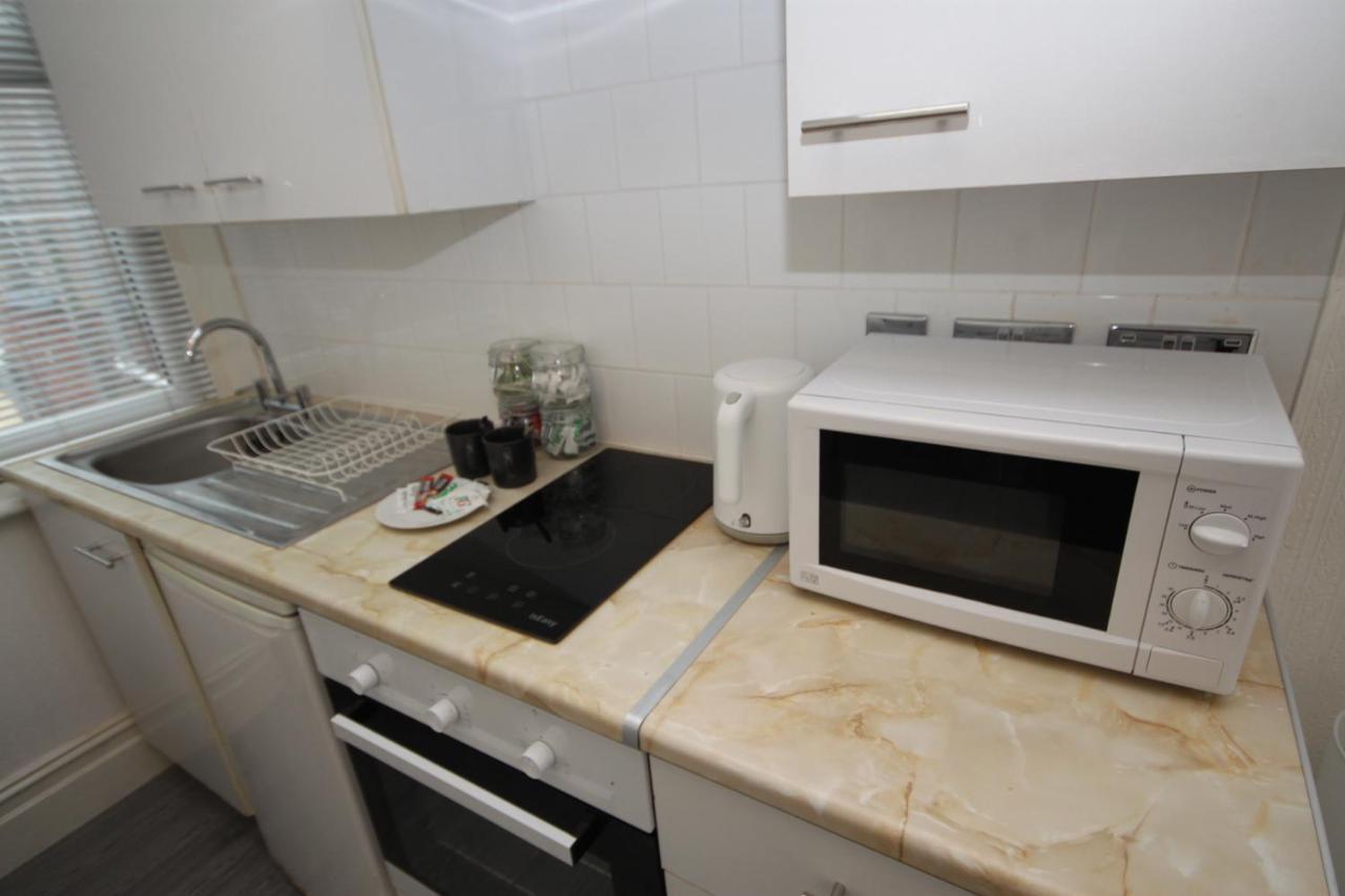 Barton Beachside - Stylish Studio Apartment, Double & Single - Central Beach & Promenade Location - Over 21'S, Family Friendly Only, Id Required Blackpool Ngoại thất bức ảnh