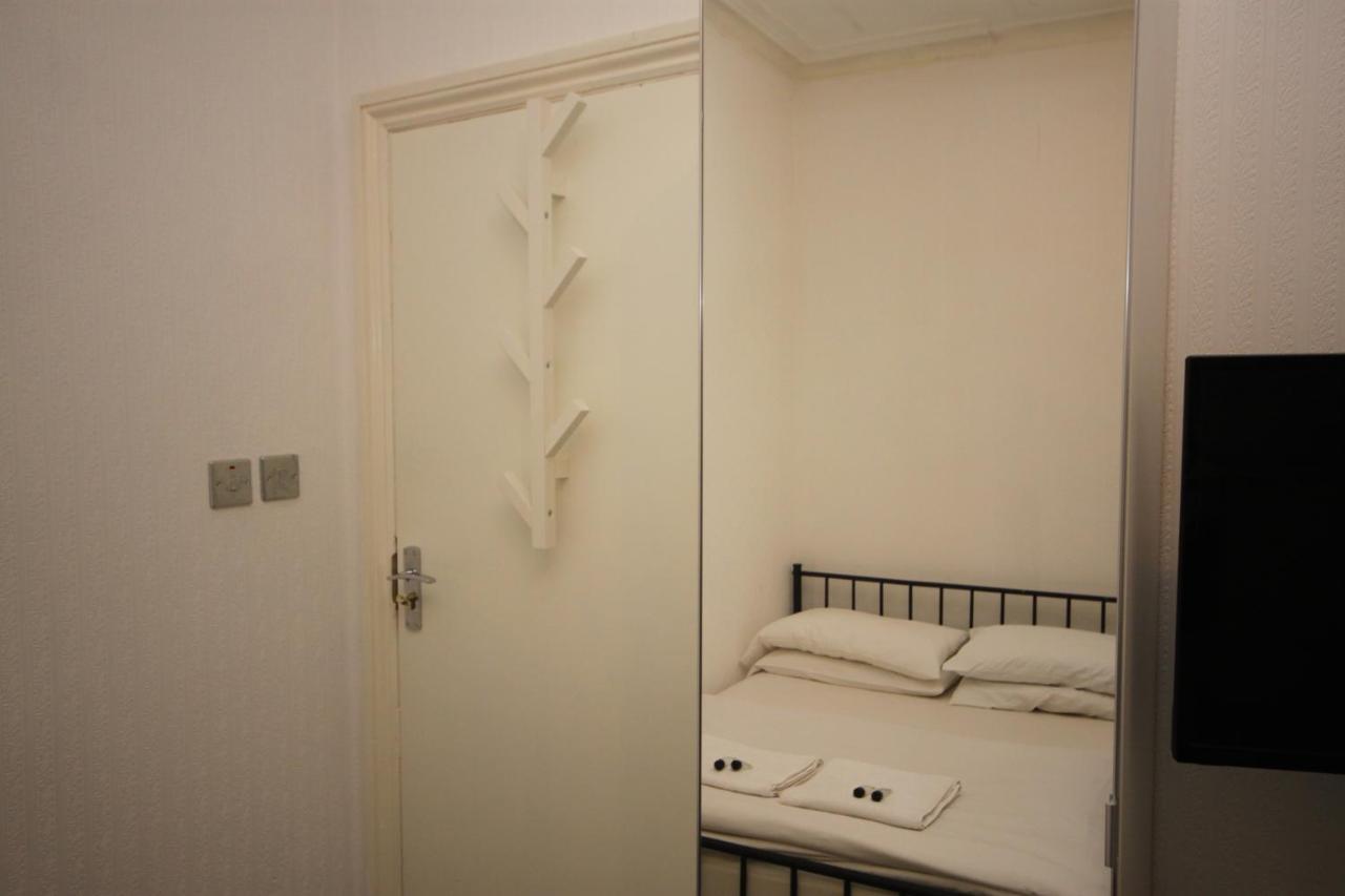 Barton Beachside - Stylish Studio Apartment, Double & Single - Central Beach & Promenade Location - Over 21'S, Family Friendly Only, Id Required Blackpool Ngoại thất bức ảnh