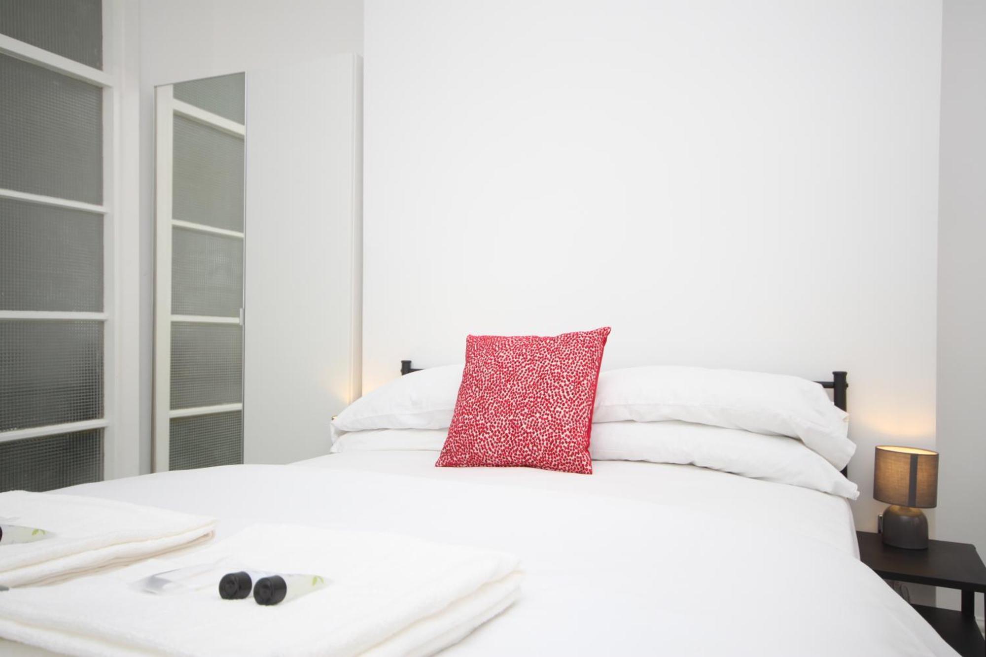 Barton Beachside - Stylish Studio Apartment, Double & Single - Central Beach & Promenade Location - Over 21'S, Family Friendly Only, Id Required Blackpool Ngoại thất bức ảnh