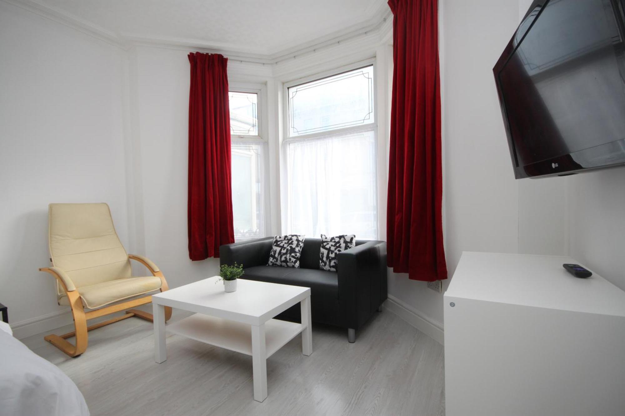Barton Beachside - Stylish Studio Apartment, Double & Single - Central Beach & Promenade Location - Over 21'S, Family Friendly Only, Id Required Blackpool Ngoại thất bức ảnh